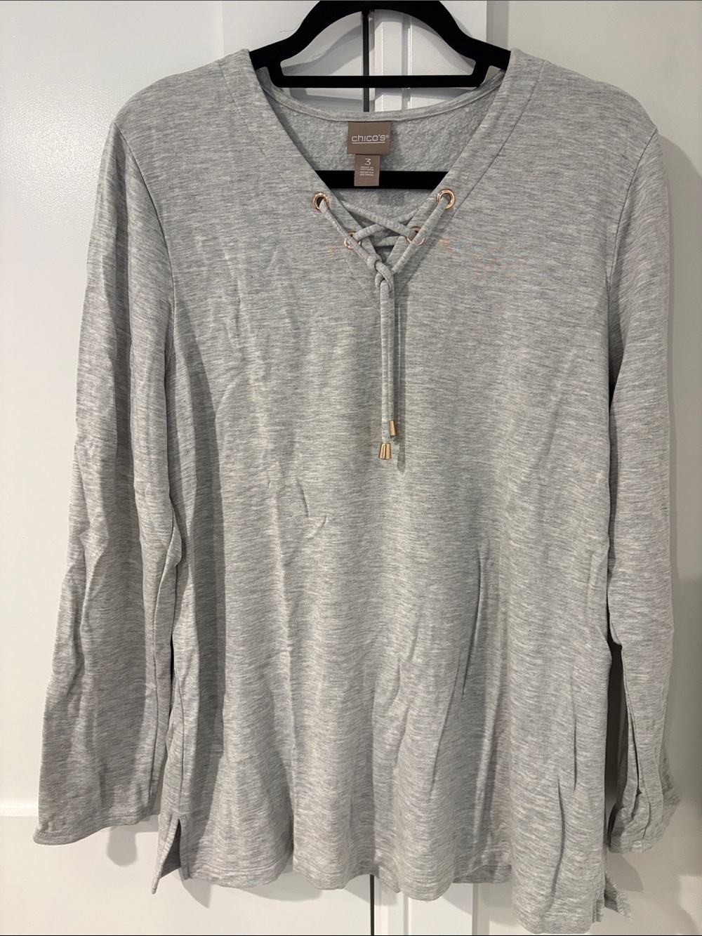 Chico's Light Gray Lace-Up V-Neck Long Sleeve Top